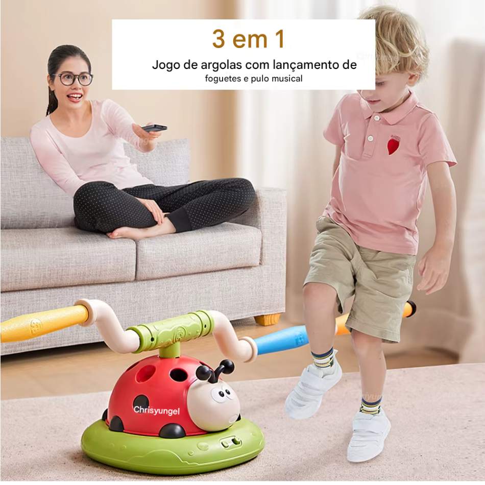 Brinquedo 3 em 1 Esportivo e Interativo – Joaninha Musical com Jogo de Arremesso de Anel, Pulo Divertido e Lançador de Foguetes