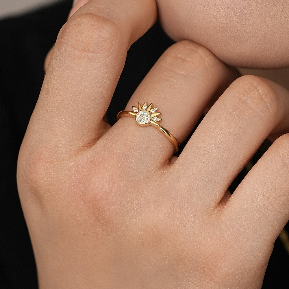 Anel Casal Sol e Lua em Prata 925, com céu azul espumante e zircônia cúbica, joias finas de promessa, perfeito para presente de Dia dos Namorados.