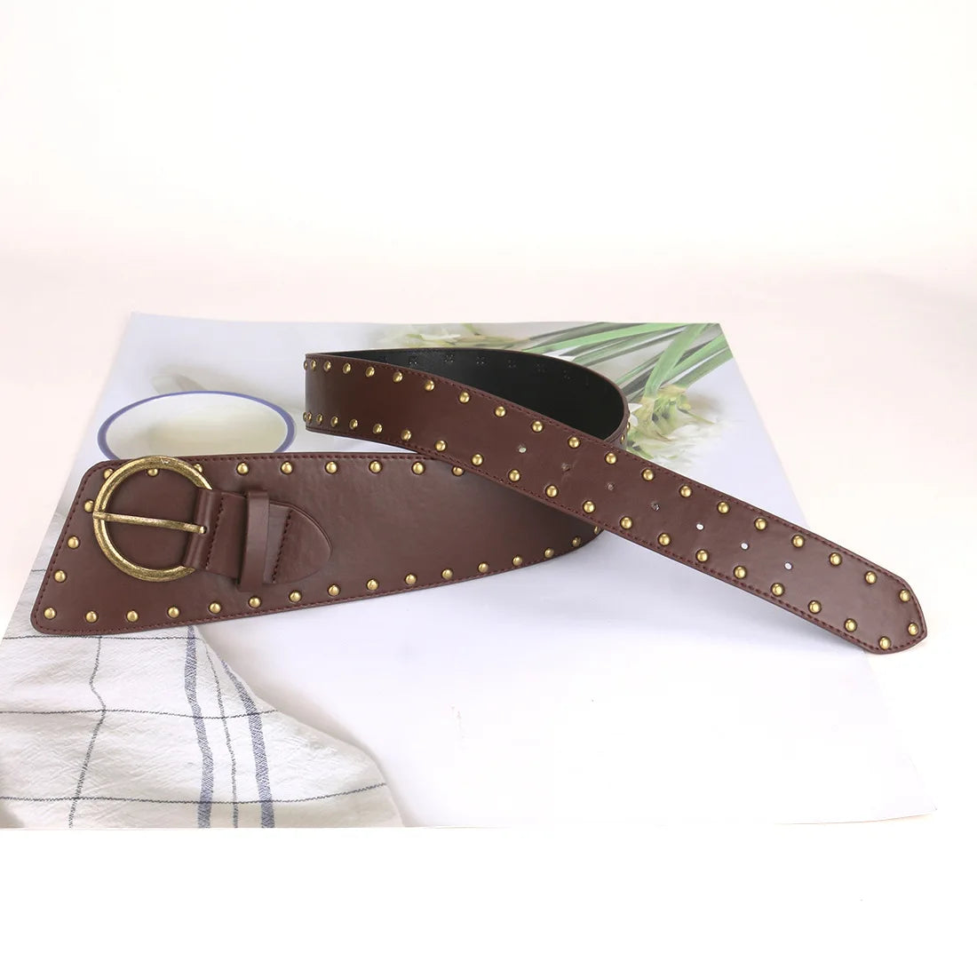 Fivela para Cinto com Rebites para Senhoras Fivela de Bronze com Parafuso Prisioneiro Ideal para Decorar a Cintura Perfeita para Vestidos e Casacos no Estilo Cowgirl