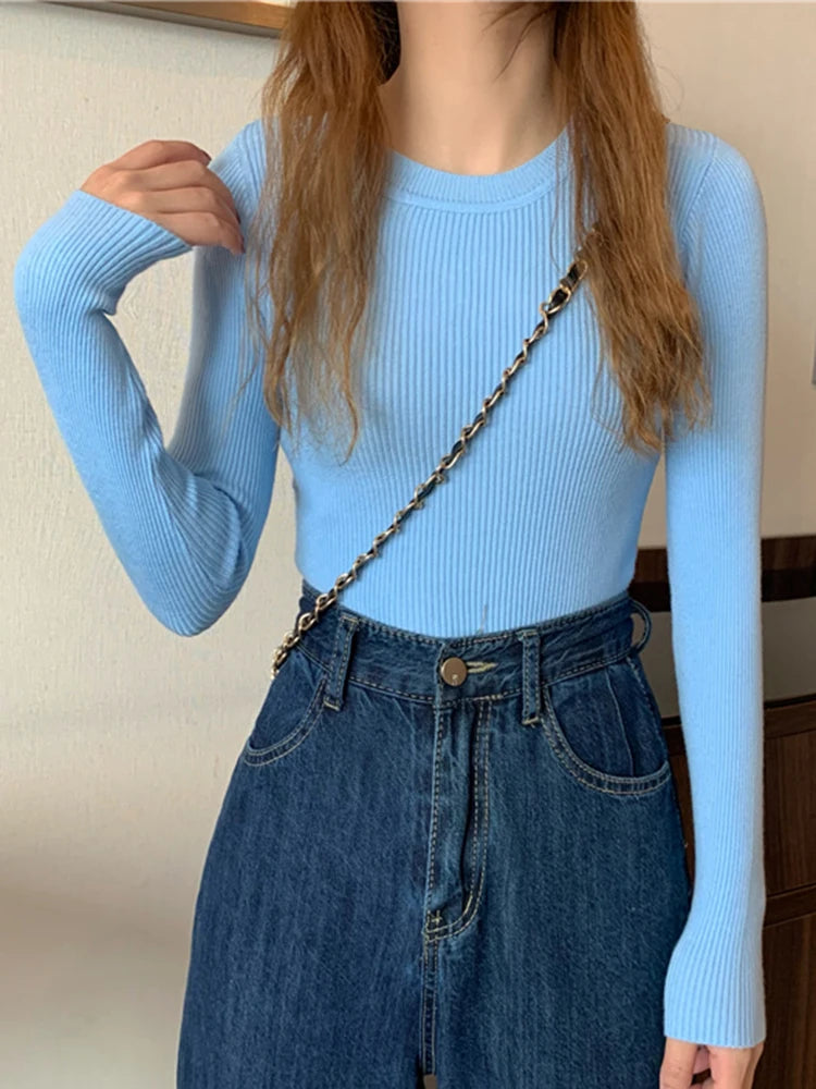 Nova blusa feminina 2025 para outono e inverno, manga longa, pulôver básico com pescoço elástico e estilo sólido em malha jumper.