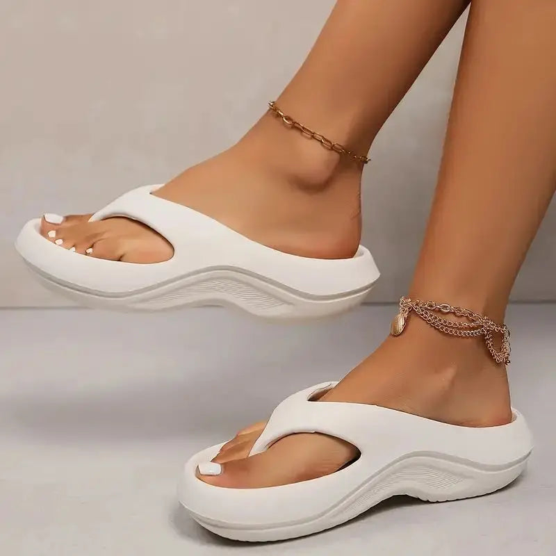 Plataforma Grossa EVA: Chinelas Flip Flops para Mulher - Verão 2024 Sandálias de praia com clip toe, antiderrapante e sola macia, oferecendo conforto e estilo. Ideal para o verão!