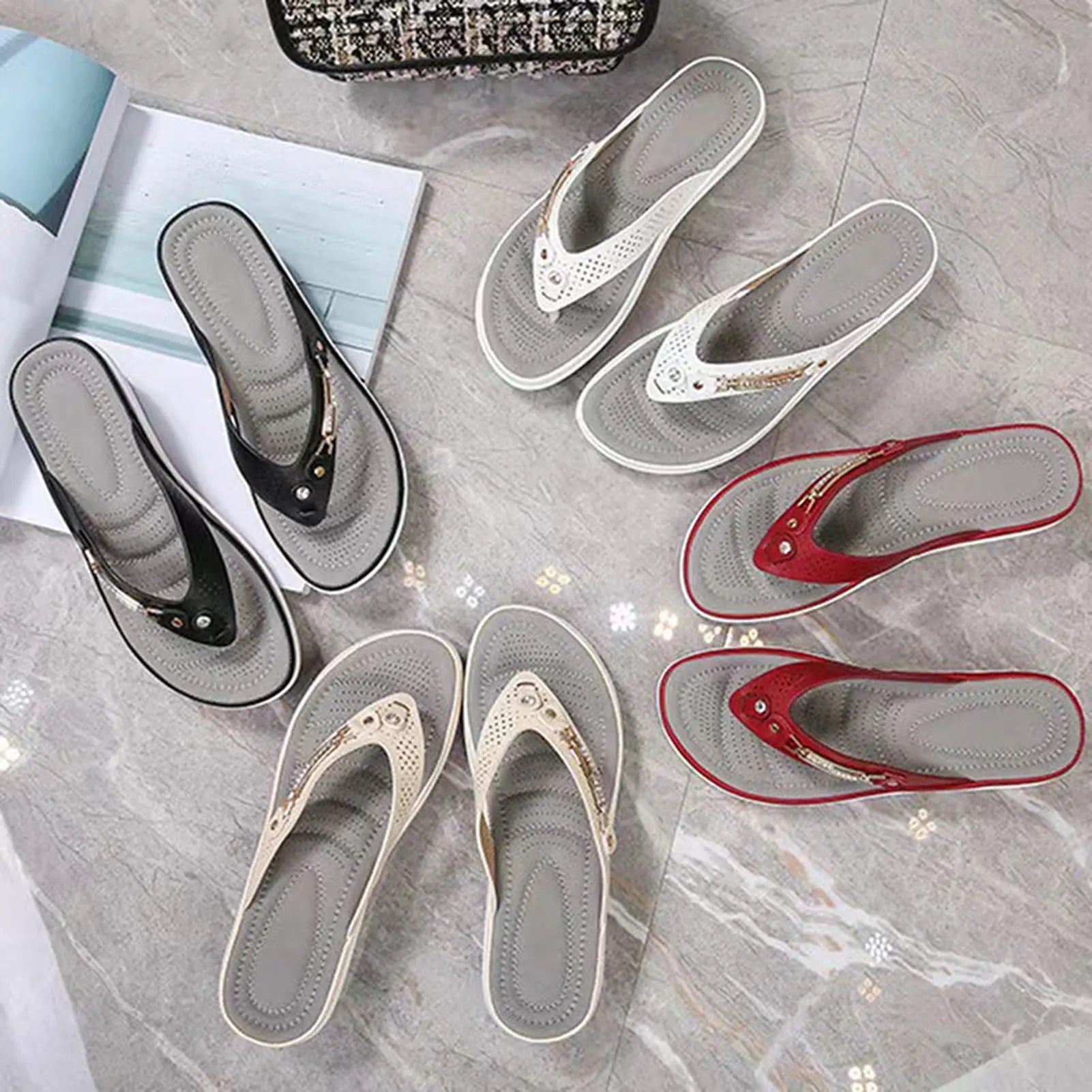 Chinelos Femininos 2024: Novos Slides da Moda, Sapatos Antiderrapantes, Sandálias de Praia para Mulheres, Lazer ao Ar Livre, Chinelos com Biqueira Aberta.