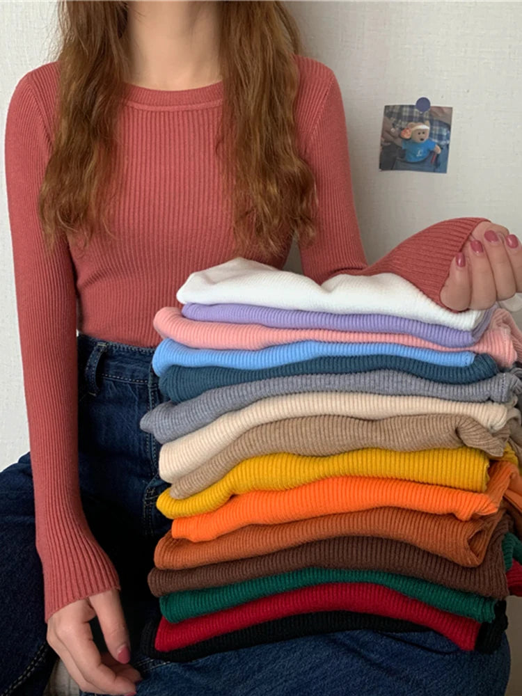 Nova blusa feminina 2025 para outono e inverno, manga longa, pulôver básico com pescoço elástico e estilo sólido em malha jumper.