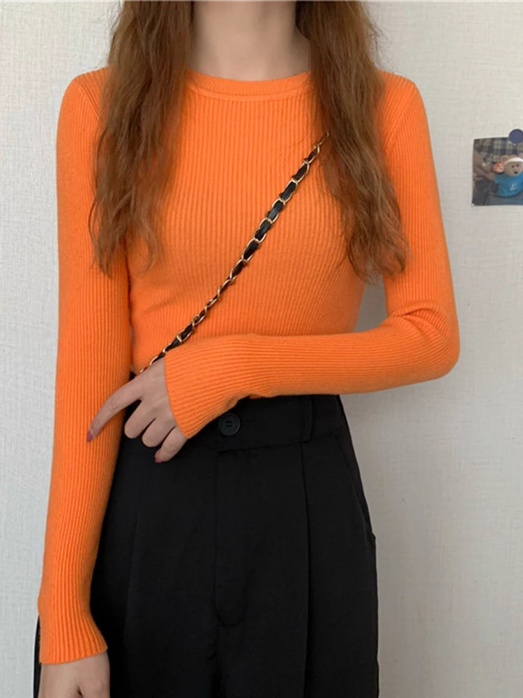 Nova blusa feminina 2025 para outono e inverno, manga longa, pulôver básico com pescoço elástico e estilo sólido em malha jumper.