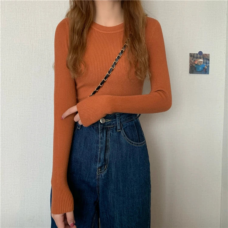 Nova blusa feminina 2025 para outono e inverno, manga longa, pulôver básico com pescoço elástico e estilo sólido em malha jumper.