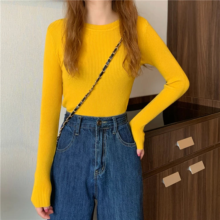 Nova blusa feminina 2025 para outono e inverno, manga longa, pulôver básico com pescoço elástico e estilo sólido em malha jumper.