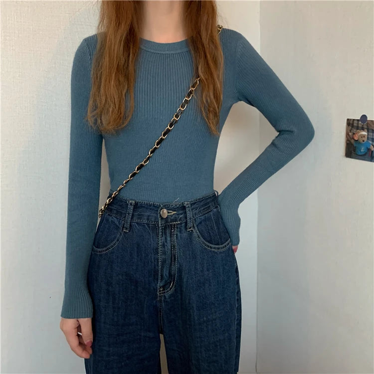 Nova blusa feminina 2025 para outono e inverno, manga longa, pulôver básico com pescoço elástico e estilo sólido em malha jumper.