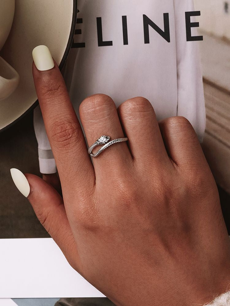 Bamoer | Anel Ajustável em Prata Esterlina 925, Banhado a Platina, com Zircão Verde e Textura Retrô de Cobra – Disponível em 4 Cores.