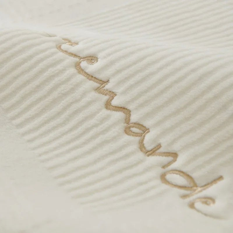 Capa de Sofá Nórdica Universal – Antiderrapante, elegante e perfeita para todas as estações!