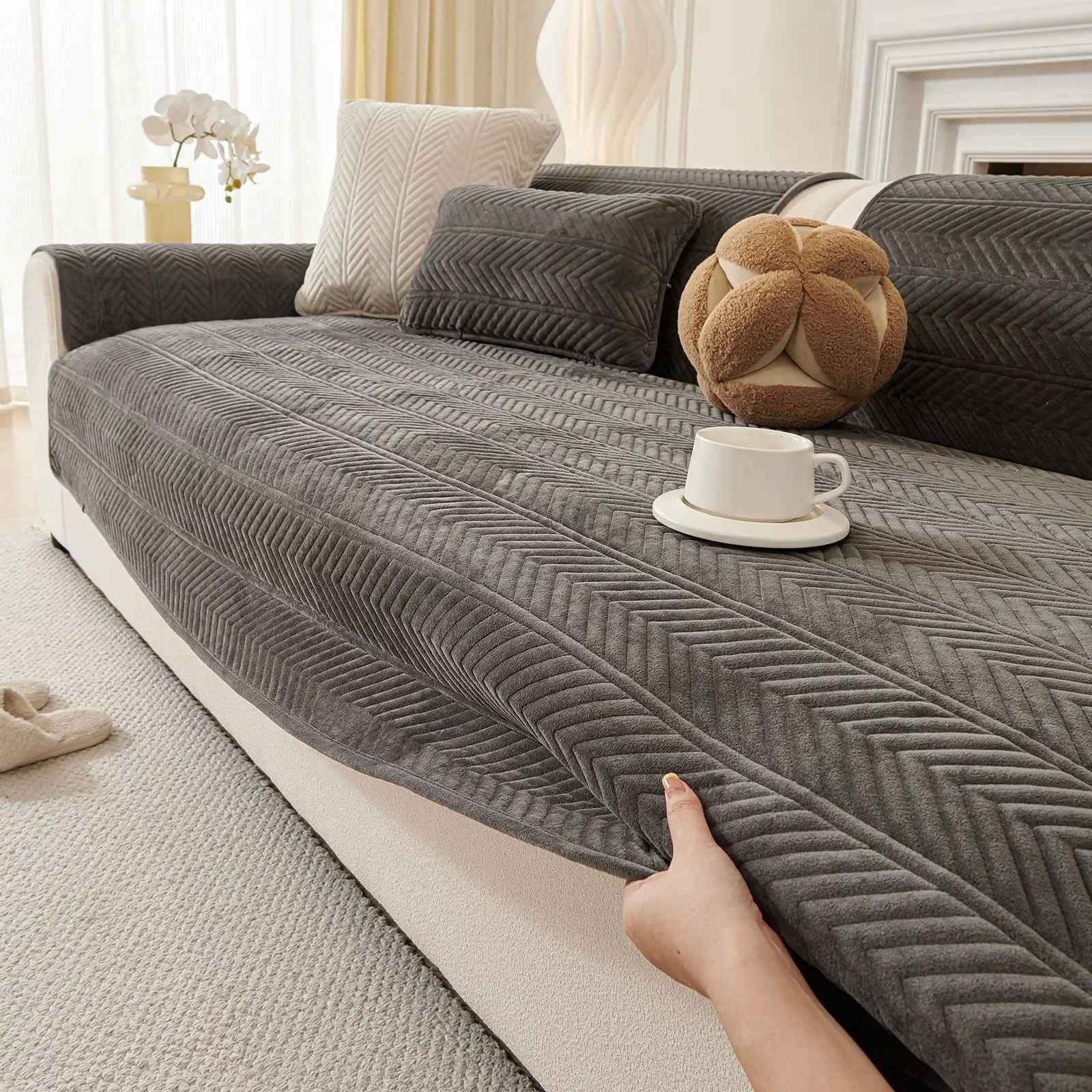 Capa de Sofá Universal em Veludo Premium, Padrão Geométrico Moderno | Toque Macio e Confortável