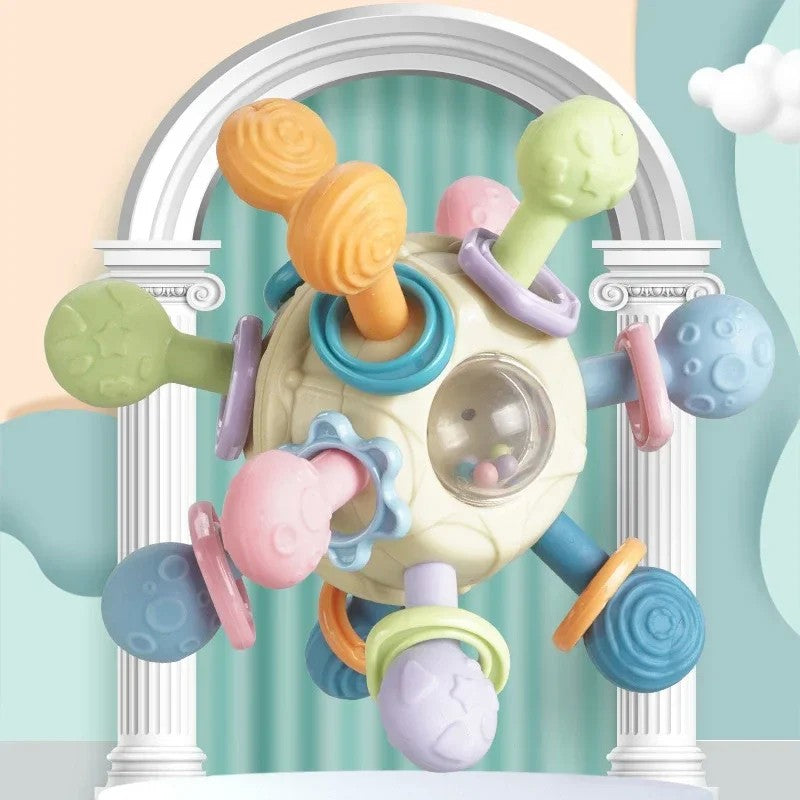 Brinquedo sensorial para bebês 0–12 meses – bola giratória, chocalho, mordedor de silicone e atividade de desenvolvimento.