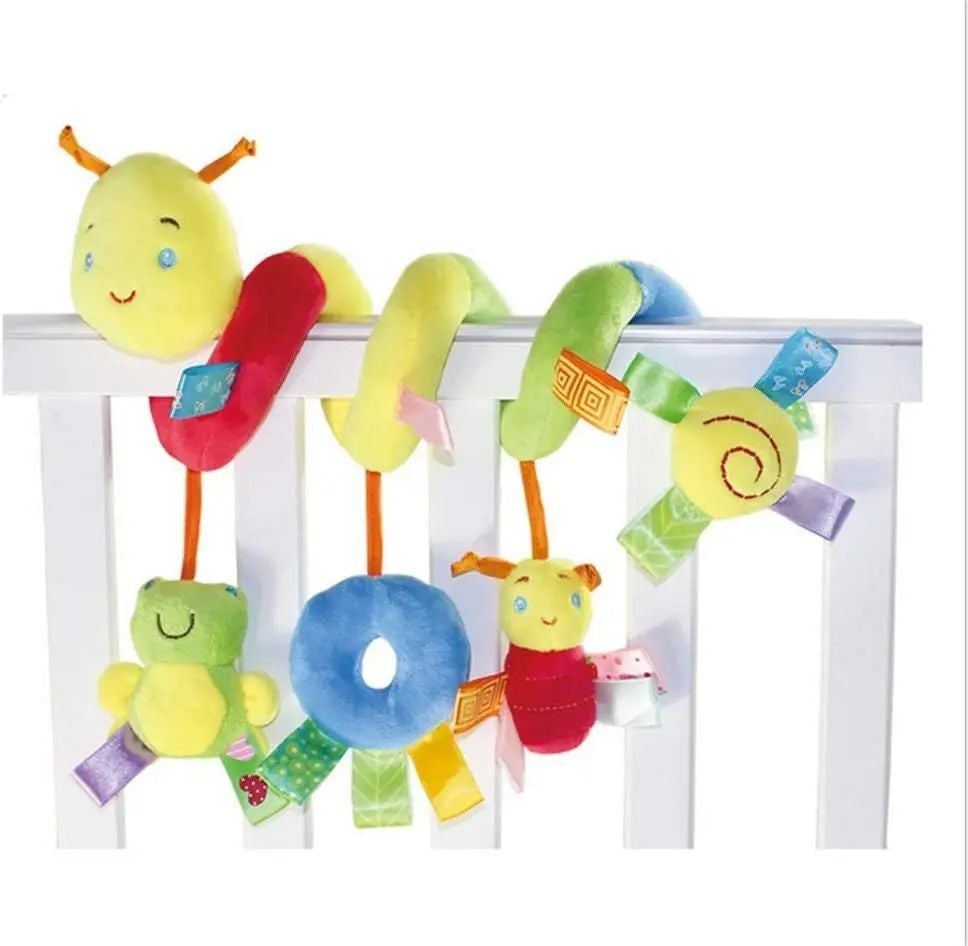 Brinquedo de pelúcia pendurado para bebê – para carrinho e assento de carro, com chocalho e squeaker, ideal para recém-nascidos e viagens.