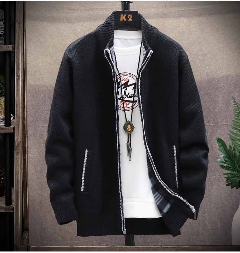 Blusas de lã masculinas para outono e inverno, com zíper. Este cardigan coreano é quente e esportivo, perfeito para os meses frios. Disponível em marrom, é uma peça versátil para o guarda-roupa masculino.