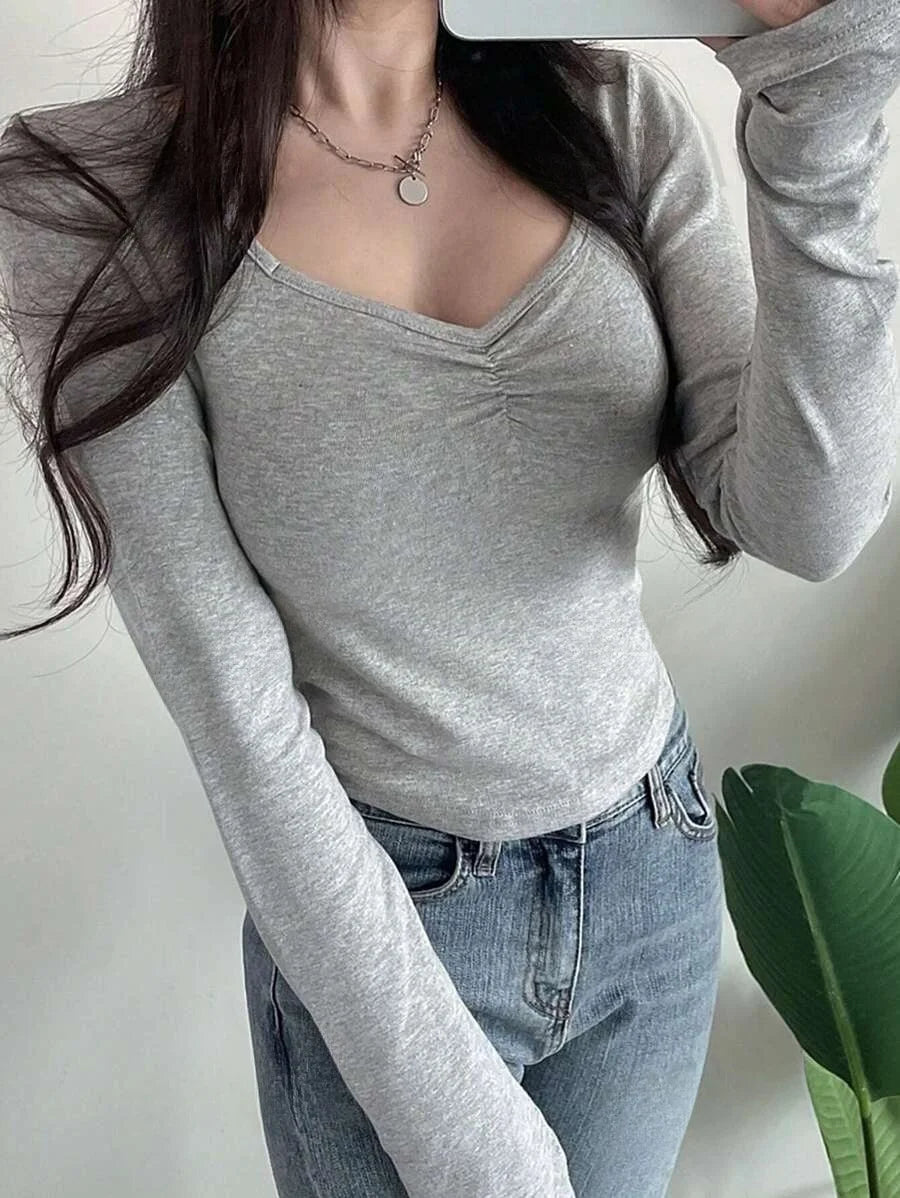 Camisetas femininas de manga longa – Camisas básicas justas com decote em V, sexy e na moda para o outono.