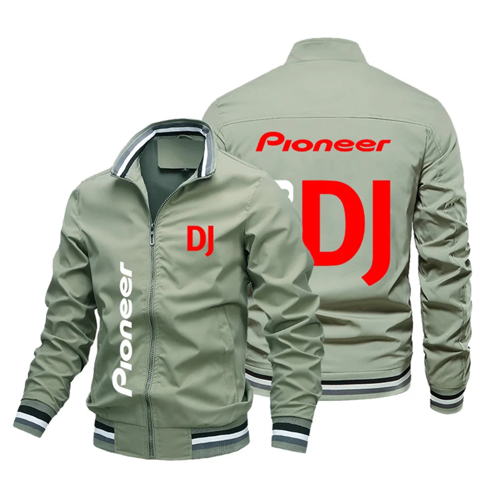 Jaquetas de beisebol masculinas e femininas com logotipos, roupas de piloto e ofertas especiais do DJ pioneiro do festival de música sazonal.