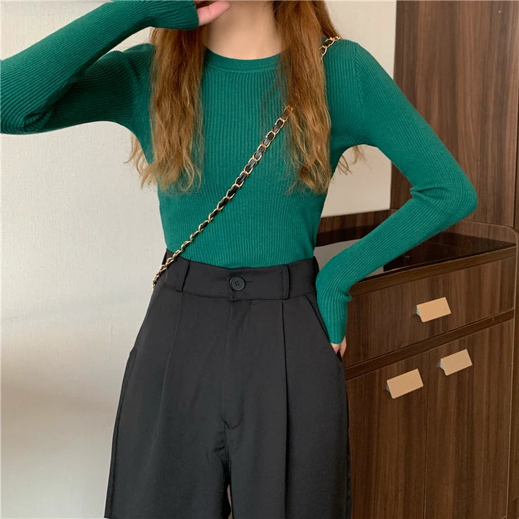 Nova blusa feminina 2025 para outono e inverno, manga longa, pulôver básico com pescoço elástico e estilo sólido em malha jumper.