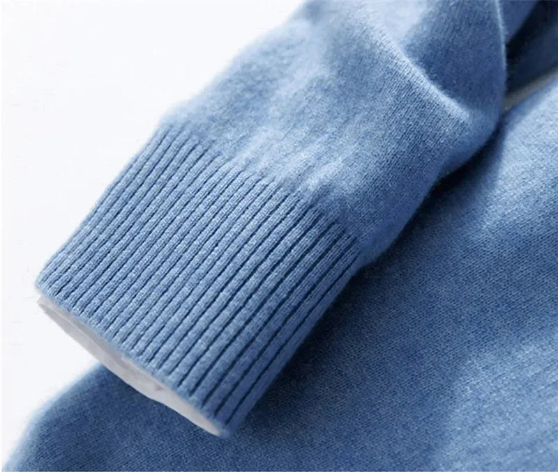 Blusa de caxemira macia masculina, ideal para outono e inverno, com decote em V e ajuste confortável, perfeita para looks casuais e de negócios.