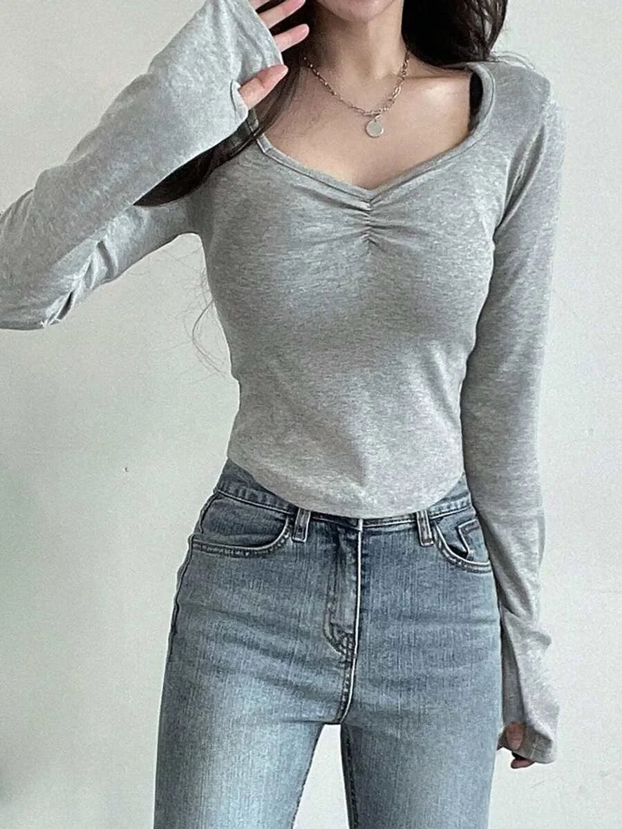 Camisetas femininas de manga longa – Camisas básicas justas com decote em V, sexy e na moda para o outono.