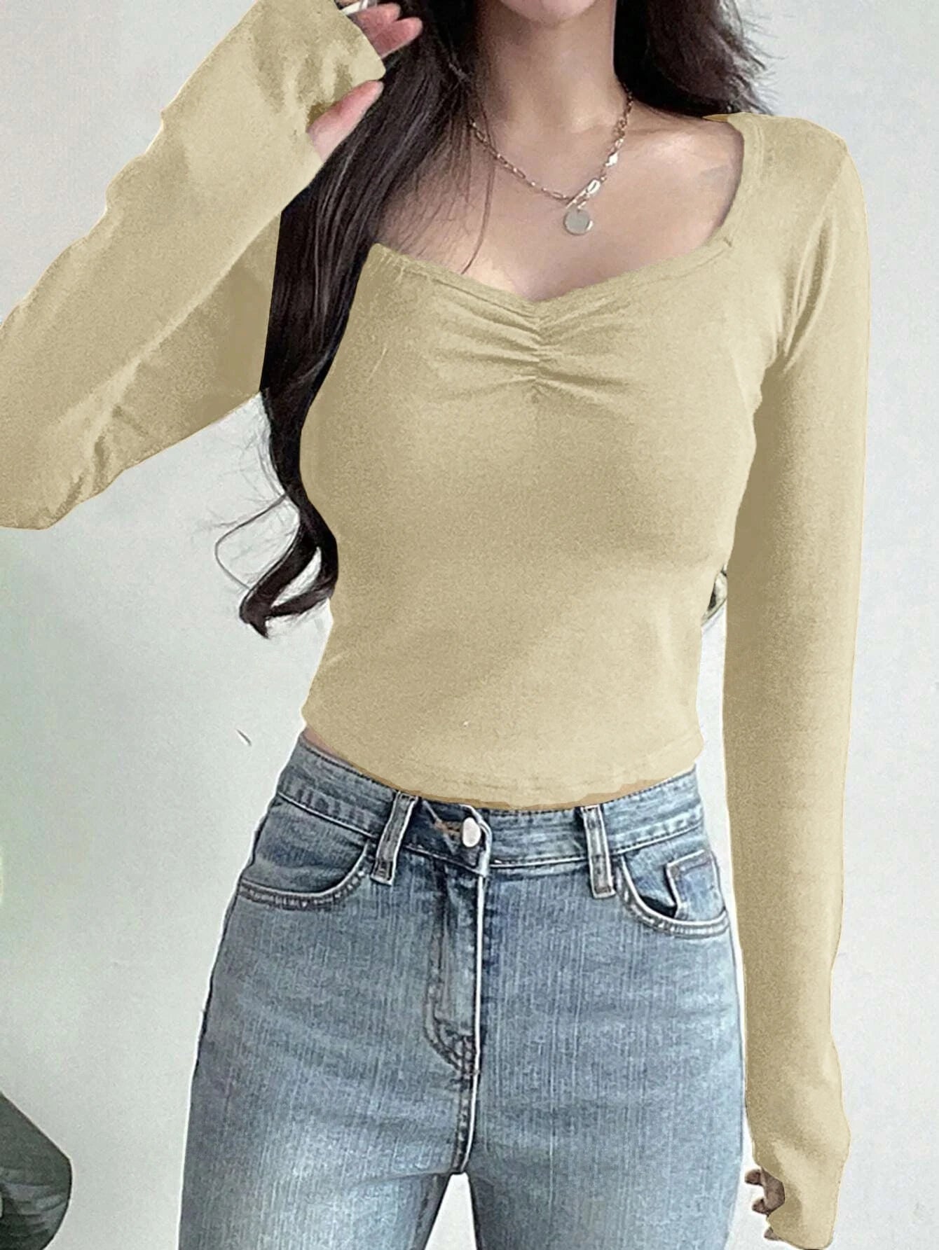 Camisetas femininas de manga longa – Camisas básicas justas com decote em V, sexy e na moda para o outono.