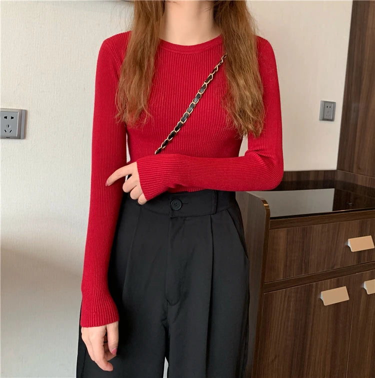 Nova blusa feminina 2025 para outono e inverno, manga longa, pulôver básico com pescoço elástico e estilo sólido em malha jumper.
